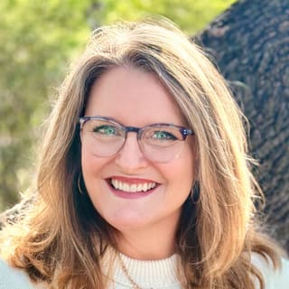 Portrait of Trish Weeks